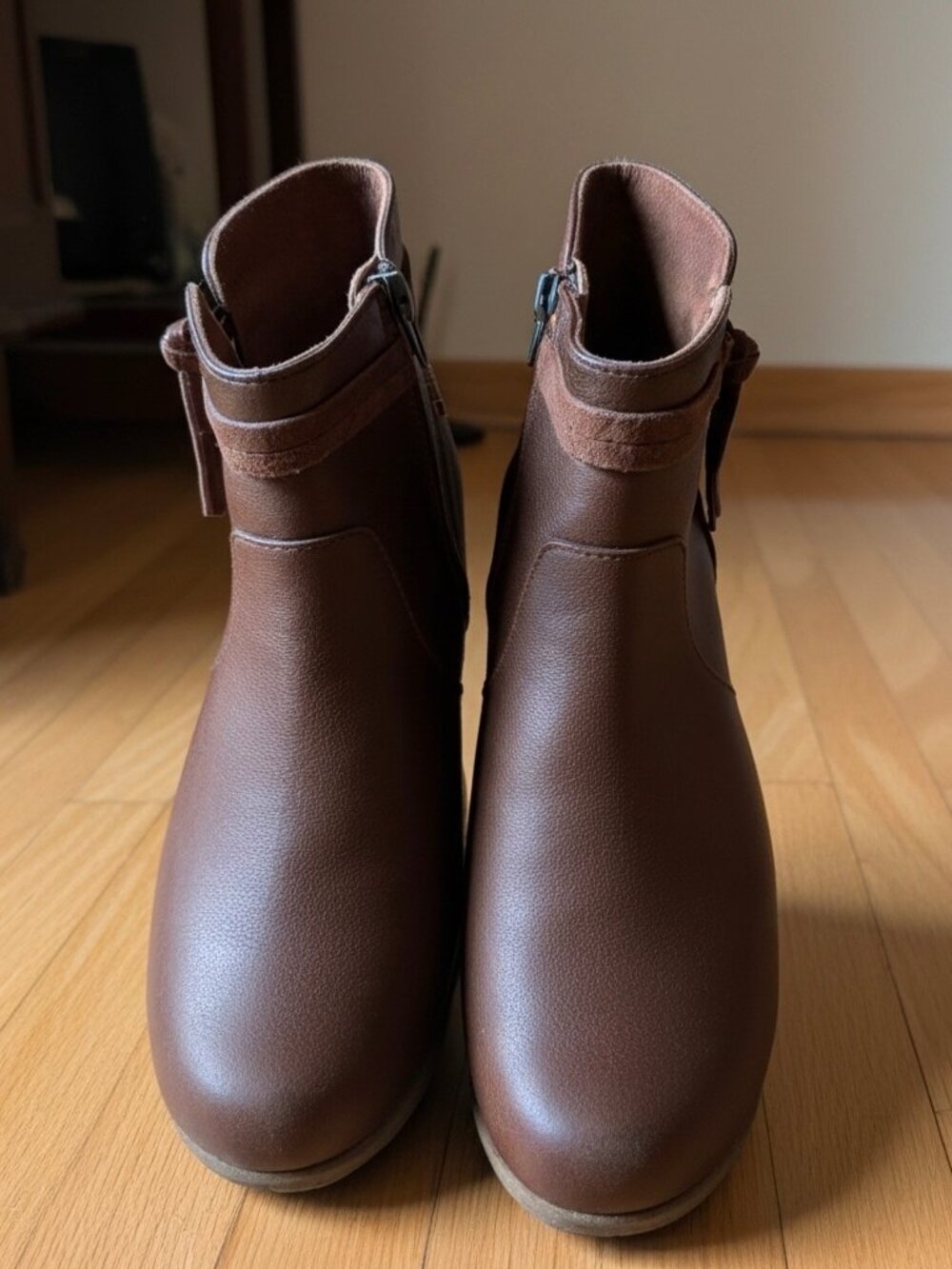 B.O.C. Brown Leather Addi Ankle Booties Size 9.5 – Side Zip, Tassel Accent